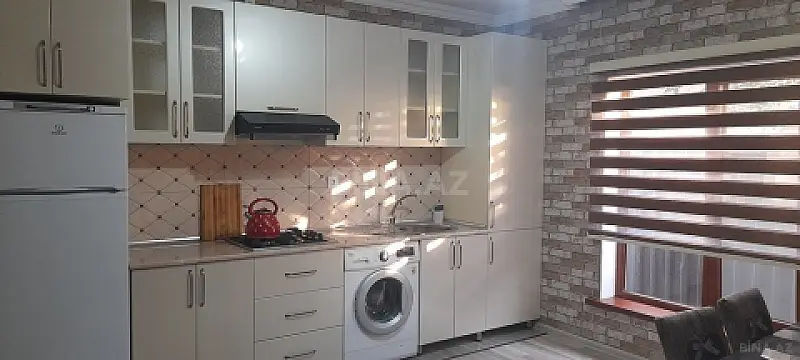 Kirayə verilir 6 otaqlı həyət evi 160 m²