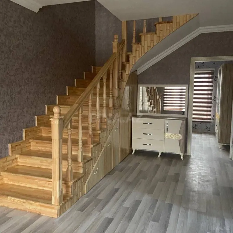 Kirayə verilir 6 otaqlı həyət evi 160 m²