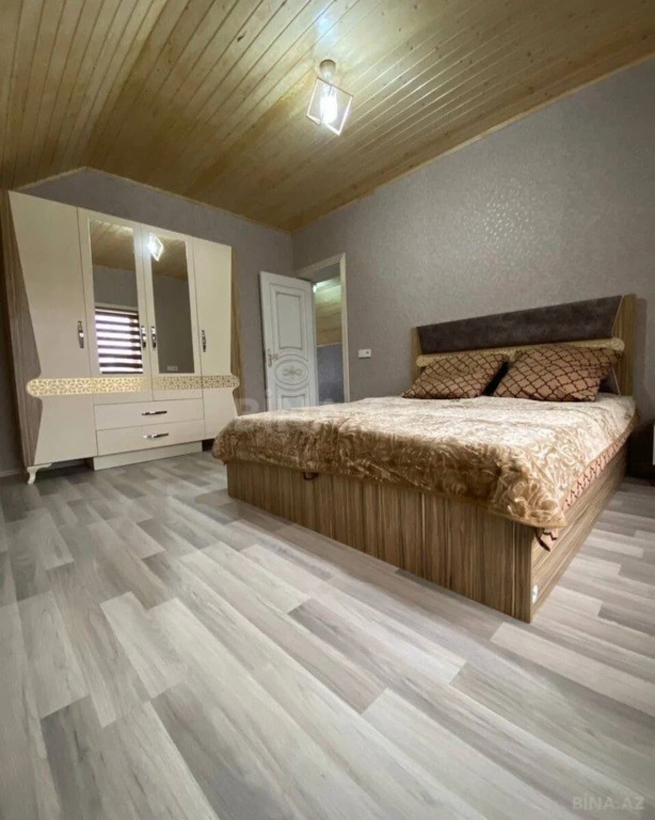 Kirayə verilir 6 otaqlı həyət evi 160 m²