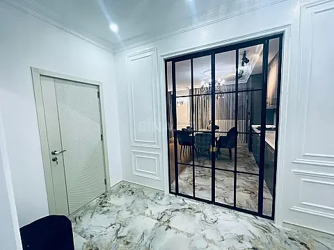 Kirayə verilir 2 otaqlı mənzil 90 m²