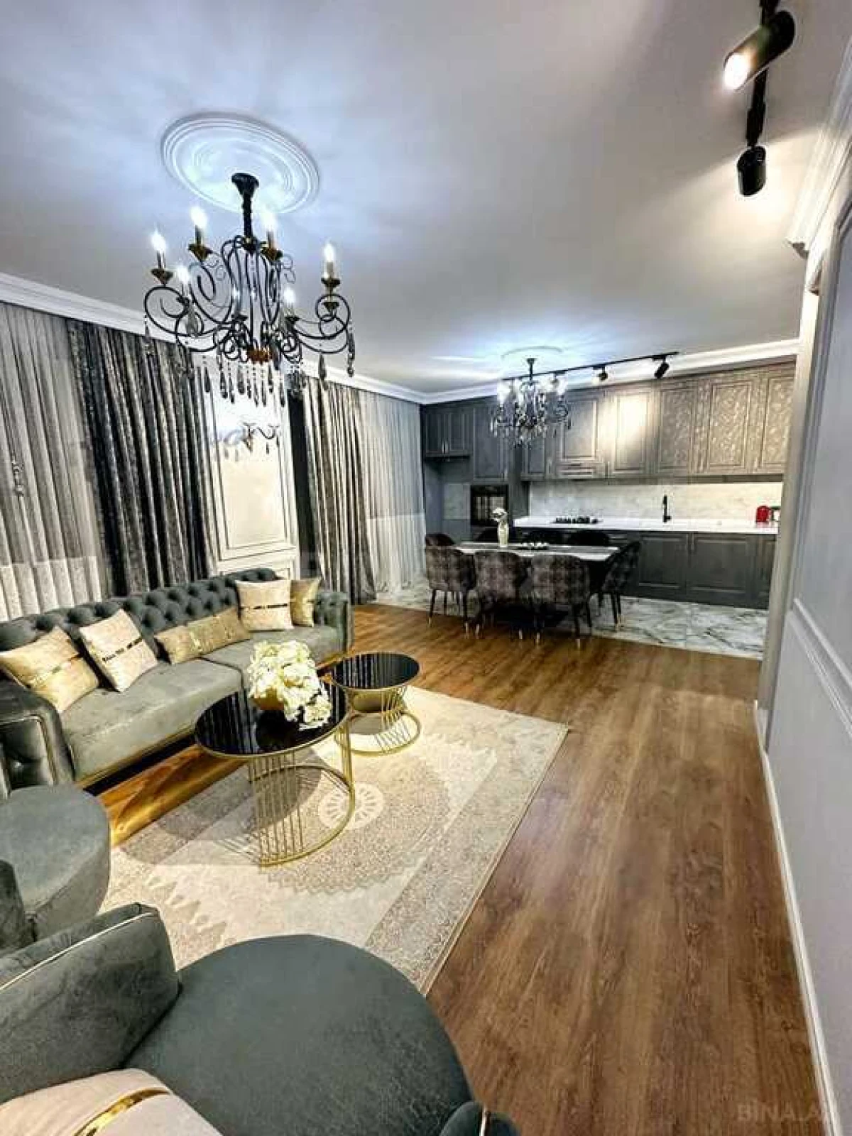 Kirayə verilir 2 otaqlı mənzil 90 m²