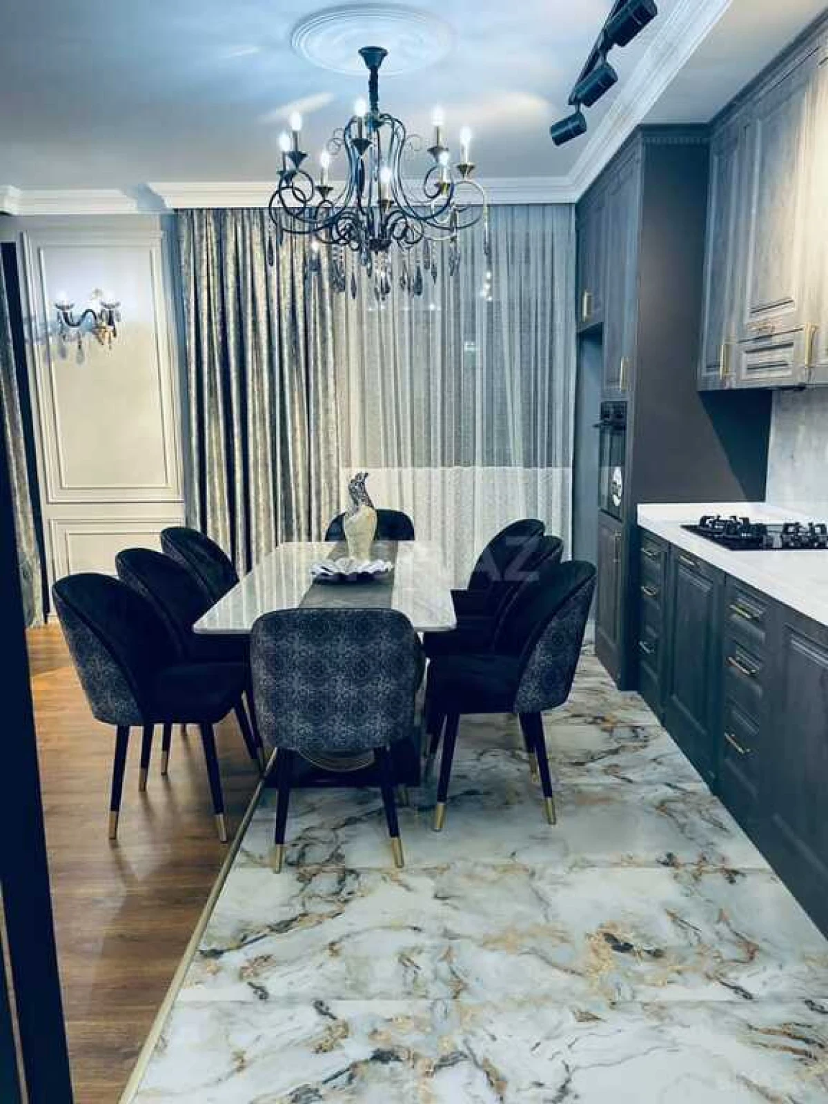 Kirayə verilir 2 otaqlı mənzil 90 m²