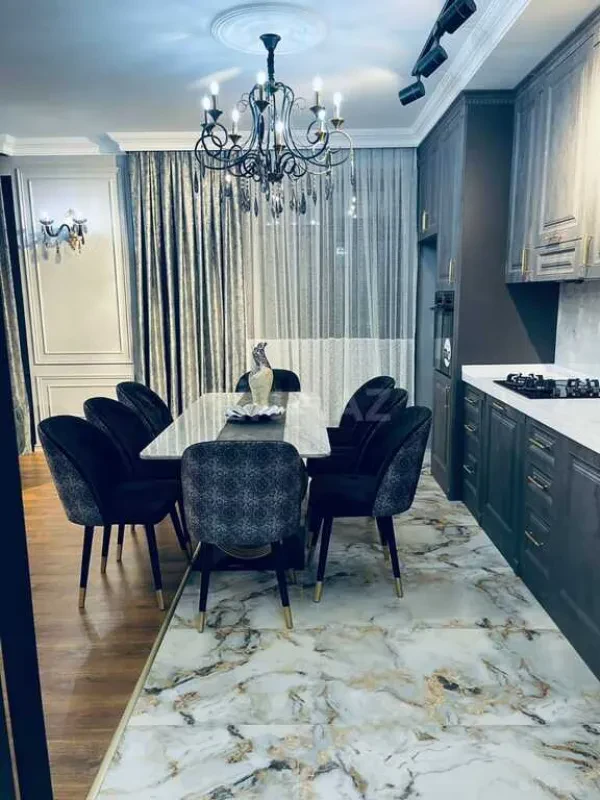 Kirayə verilir 2 otaqlı mənzil 90 m²