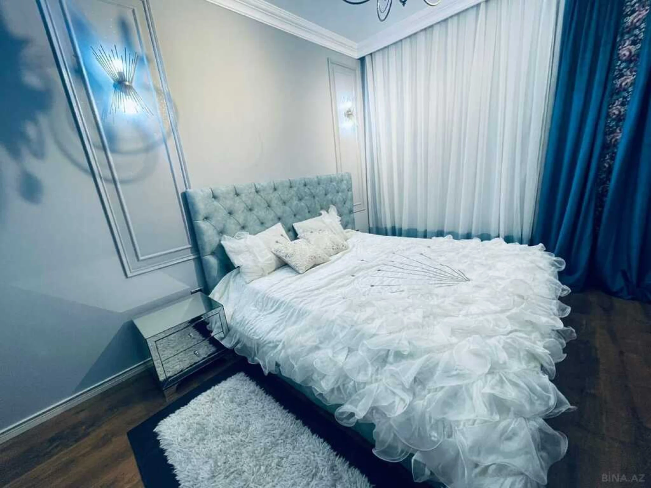 Kirayə verilir 2 otaqlı mənzil 90 m²
