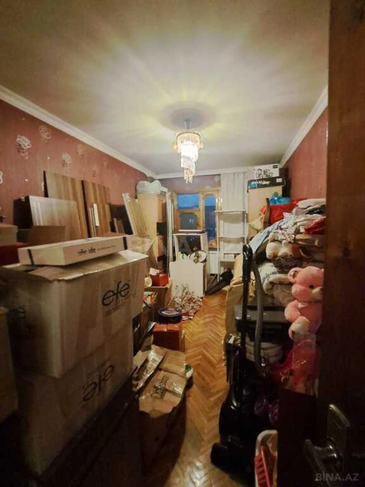 Satılır 5 otaqlı mənzil 135 m²