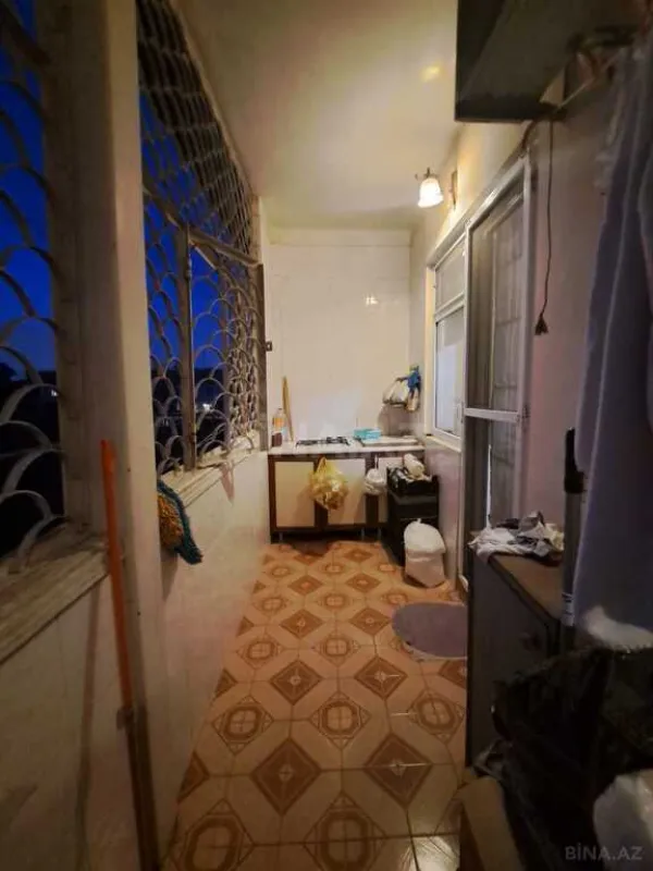 Satılır 5 otaqlı mənzil 135 m²