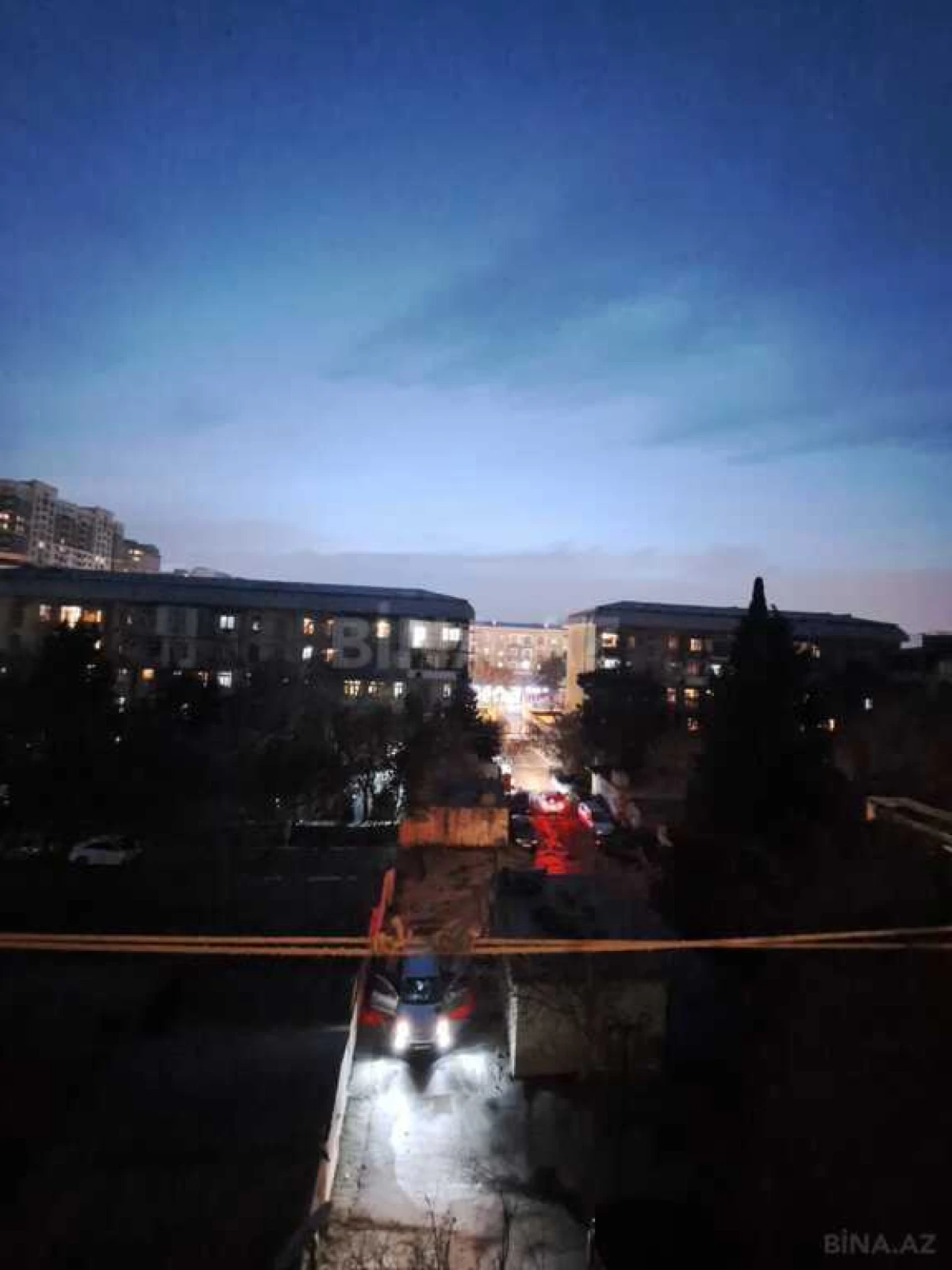 Satılır 5 otaqlı mənzil 135 m²