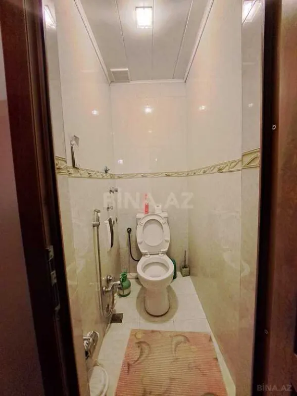 Satılır 5 otaqlı mənzil 135 m²