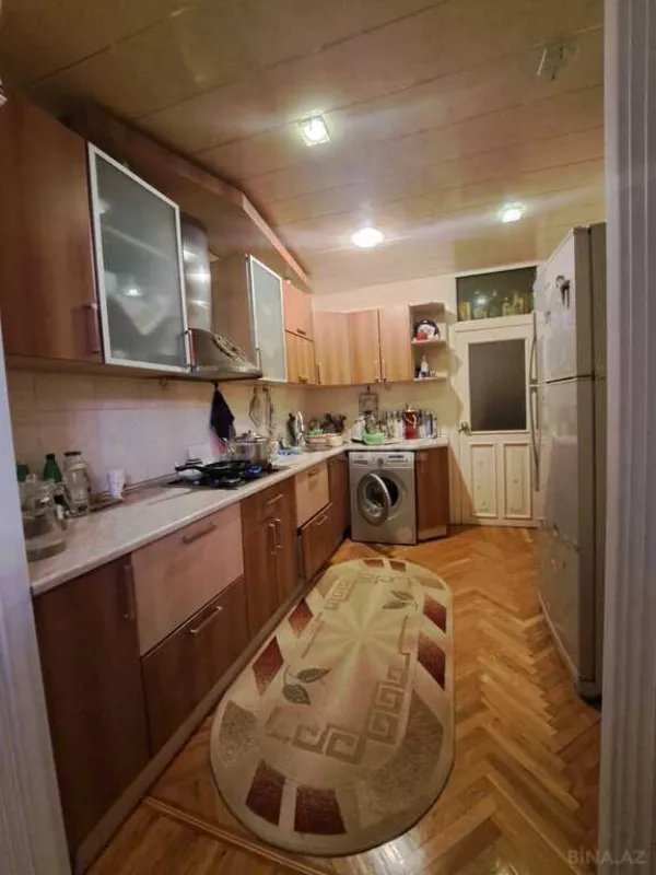 Satılır 5 otaqlı mənzil 135 m²