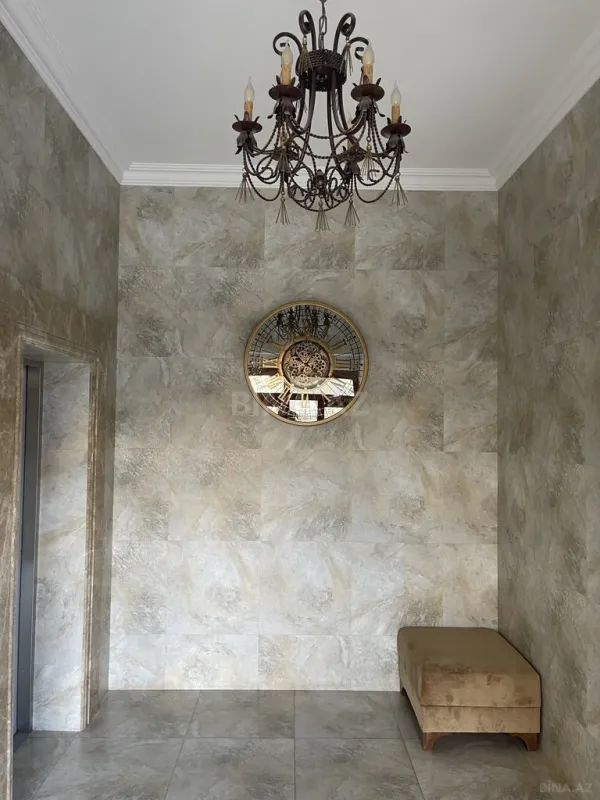 Satılır 4 otaqlı mənzil 310 m²