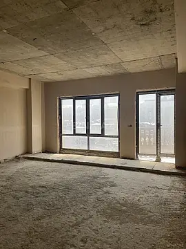 Satılır 4 otaqlı mənzil 310 m²