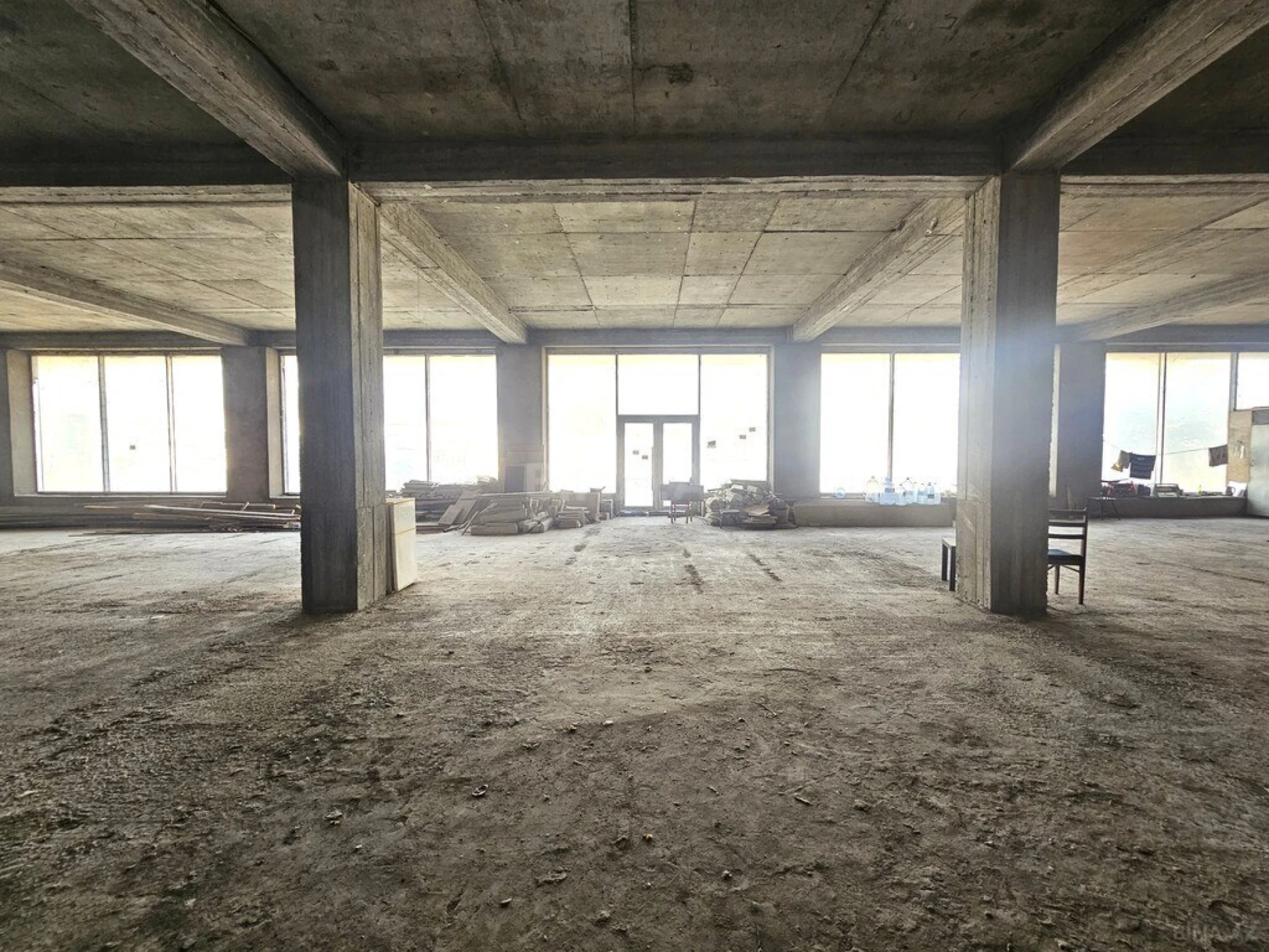 Satılır obyekt 3500 m²