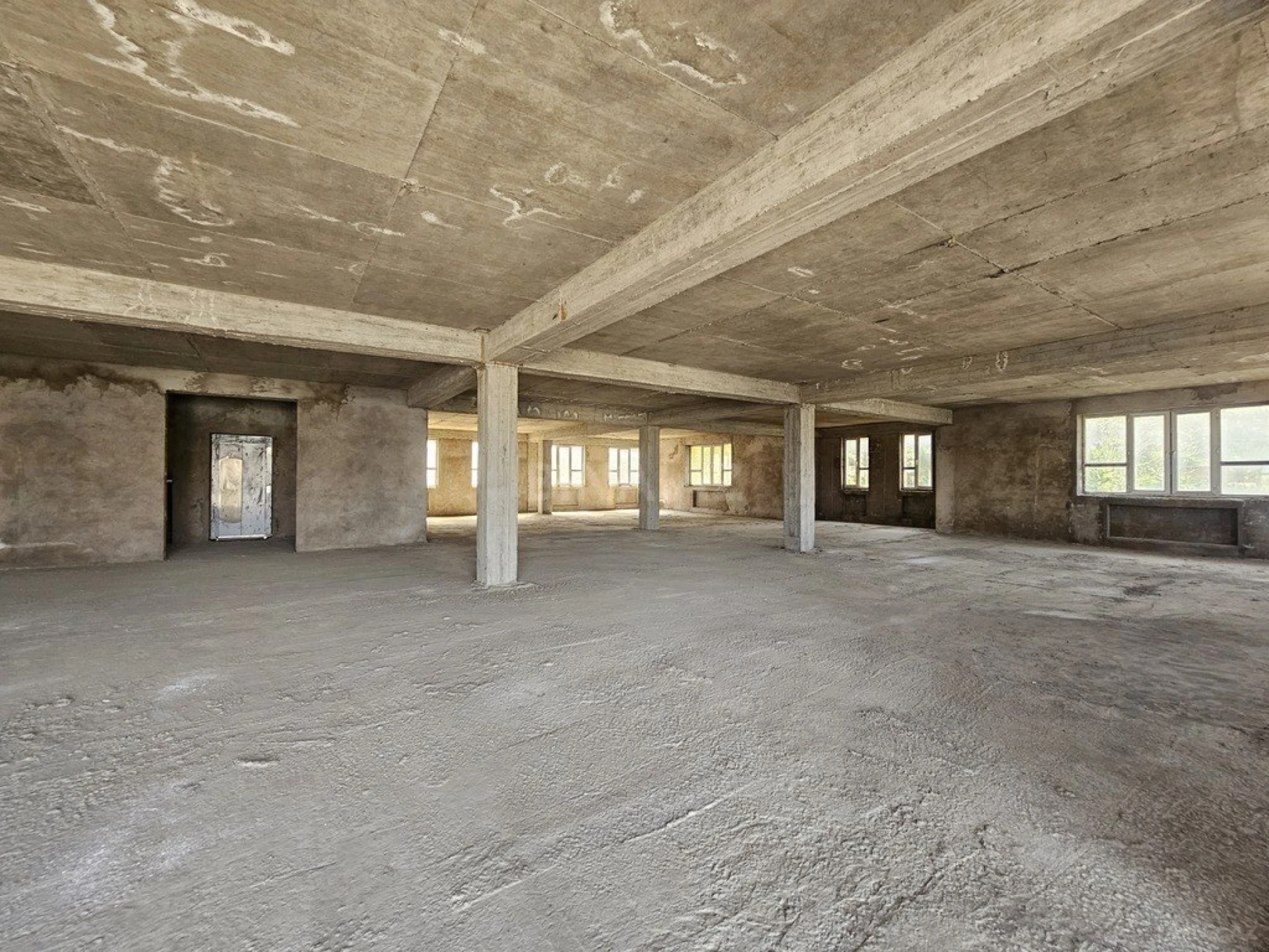 Satılır obyekt 3500 m²