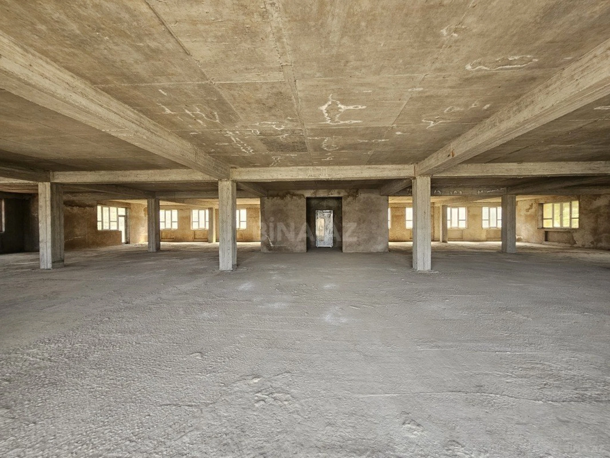 Satılır obyekt 3500 m²