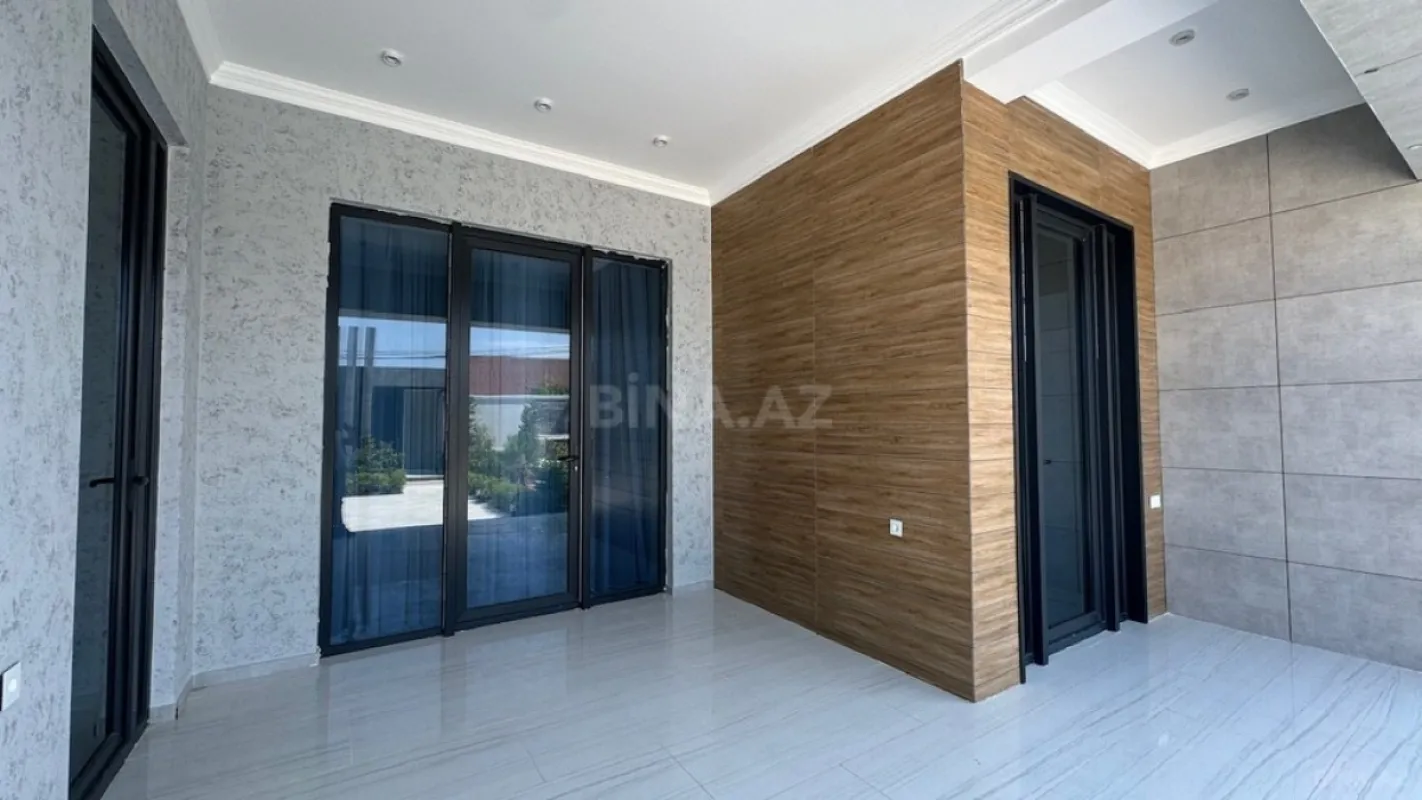 Satılır 5 otaqlı həyət evi 220 m²