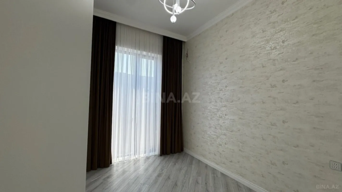 Satılır 5 otaqlı həyət evi 220 m²