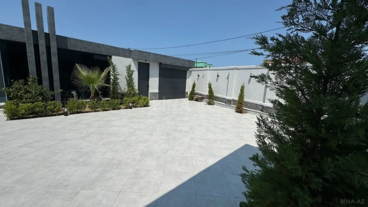 Satılır 5 otaqlı həyət evi 220 m²