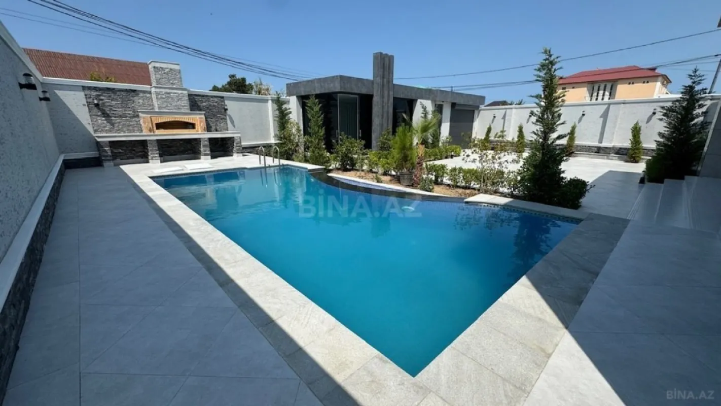 Satılır 5 otaqlı həyət evi 220 m²