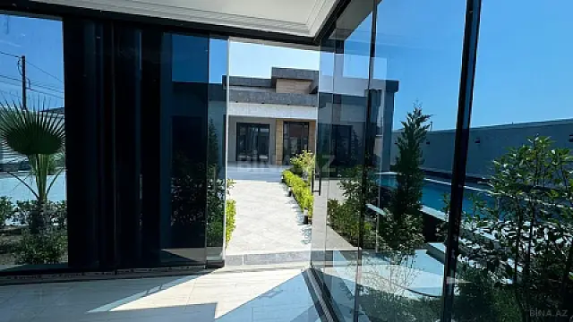 Satılır 5 otaqlı həyət evi 220 m²