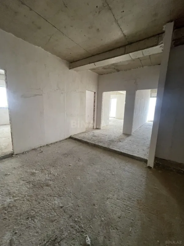 Satılır 5 otaqlı mənzil 244.7 m²