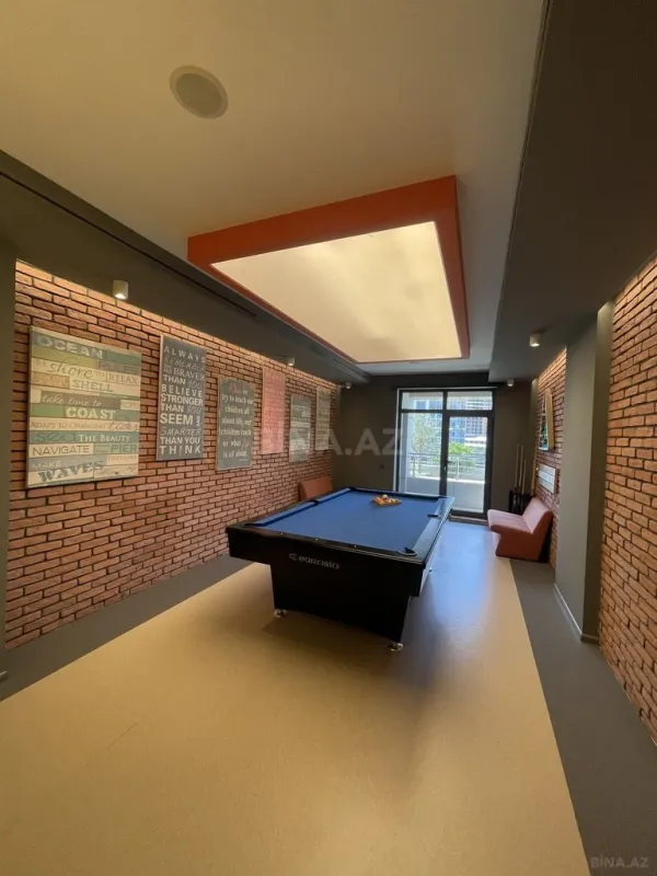 Satılır 5 otaqlı mənzil 244.7 m²