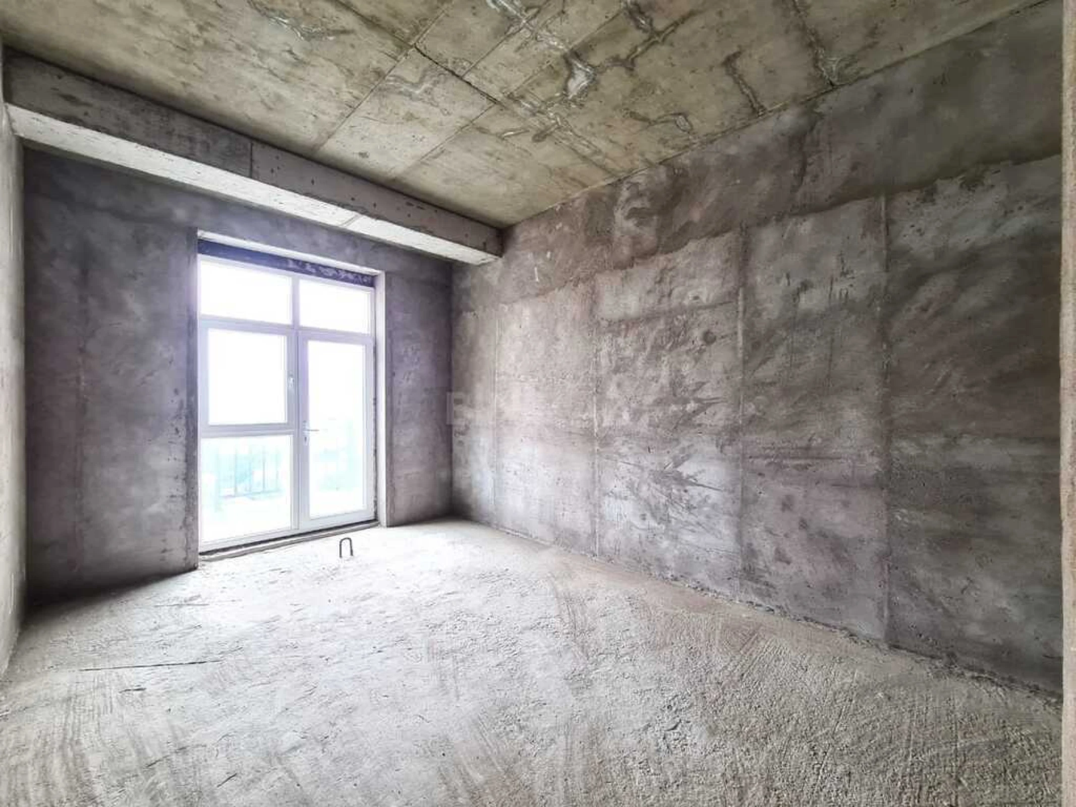 Satılır 4 otaqlı mənzil 219 m²