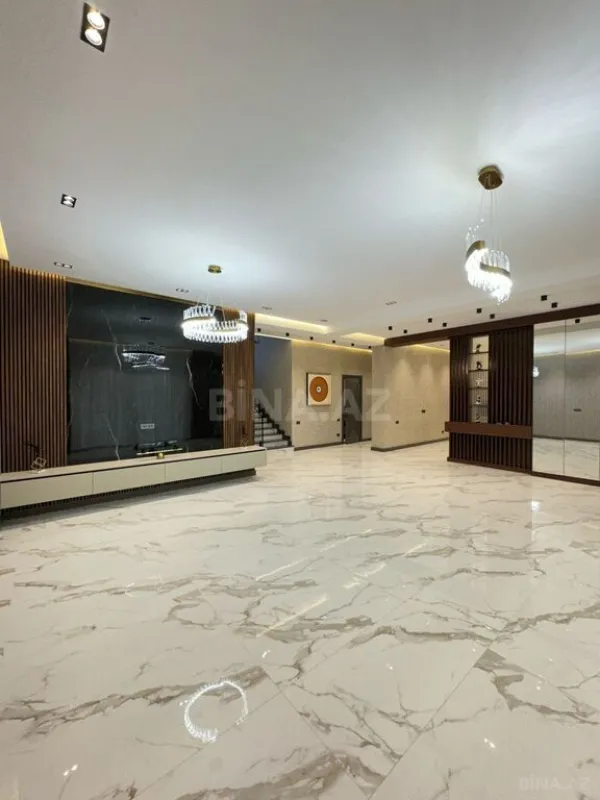 Satılır 6 otaqlı həyət evi 600 m²