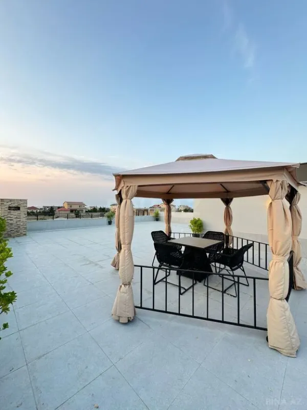 Satılır 6 otaqlı həyət evi 600 m²