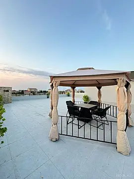 Satılır 6 otaqlı həyət evi 600 m²