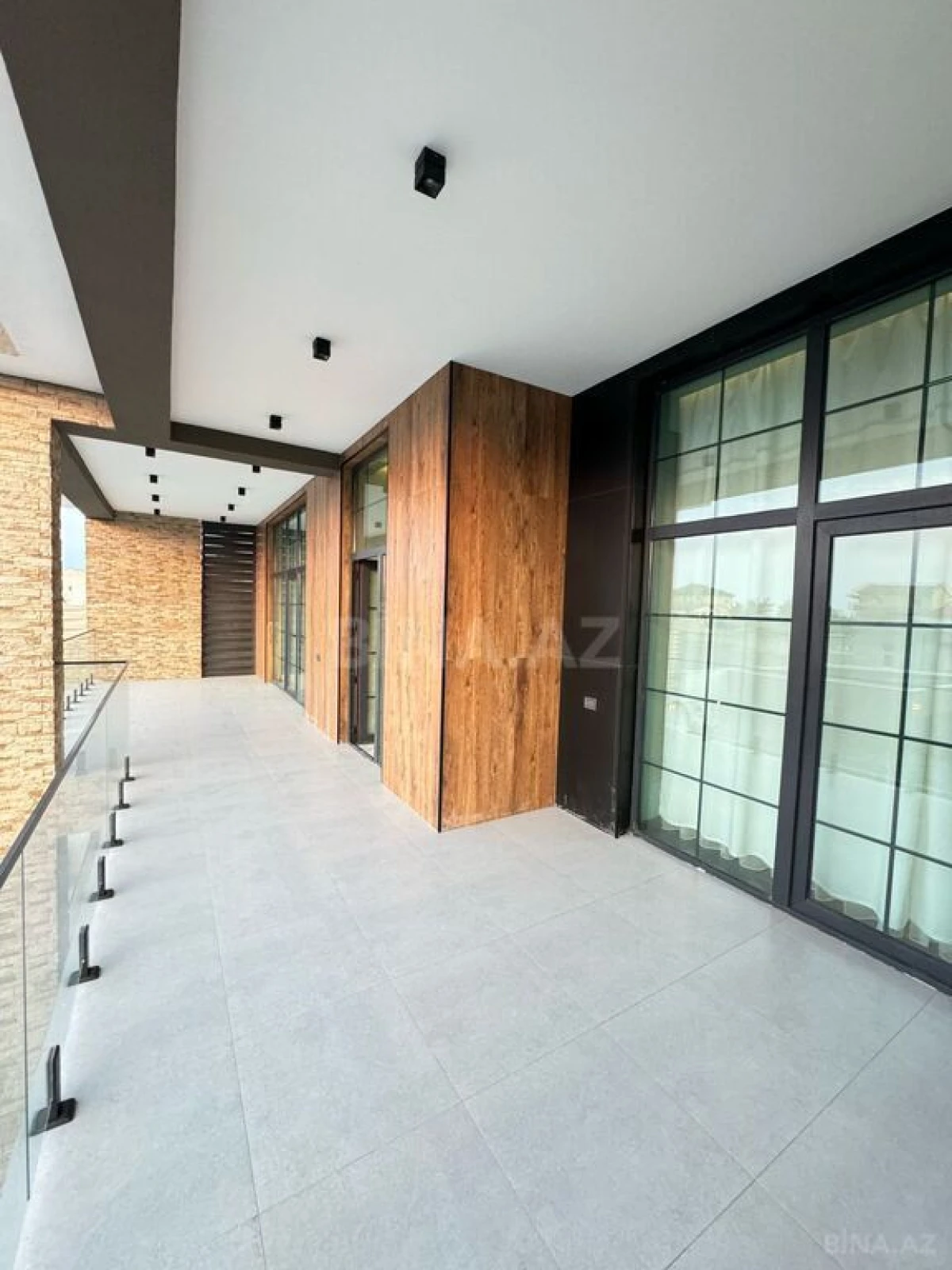 Satılır 6 otaqlı həyət evi 600 m²