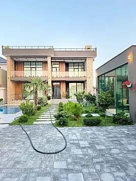 Satılır 6 otaqlı həyət evi 600 m²