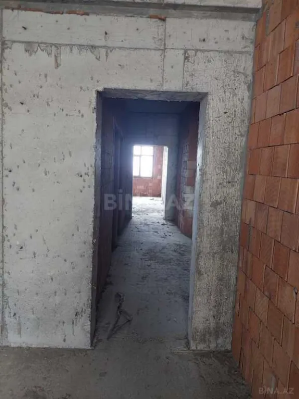 Satılır 2 otaqlı mənzil 102.5 m²