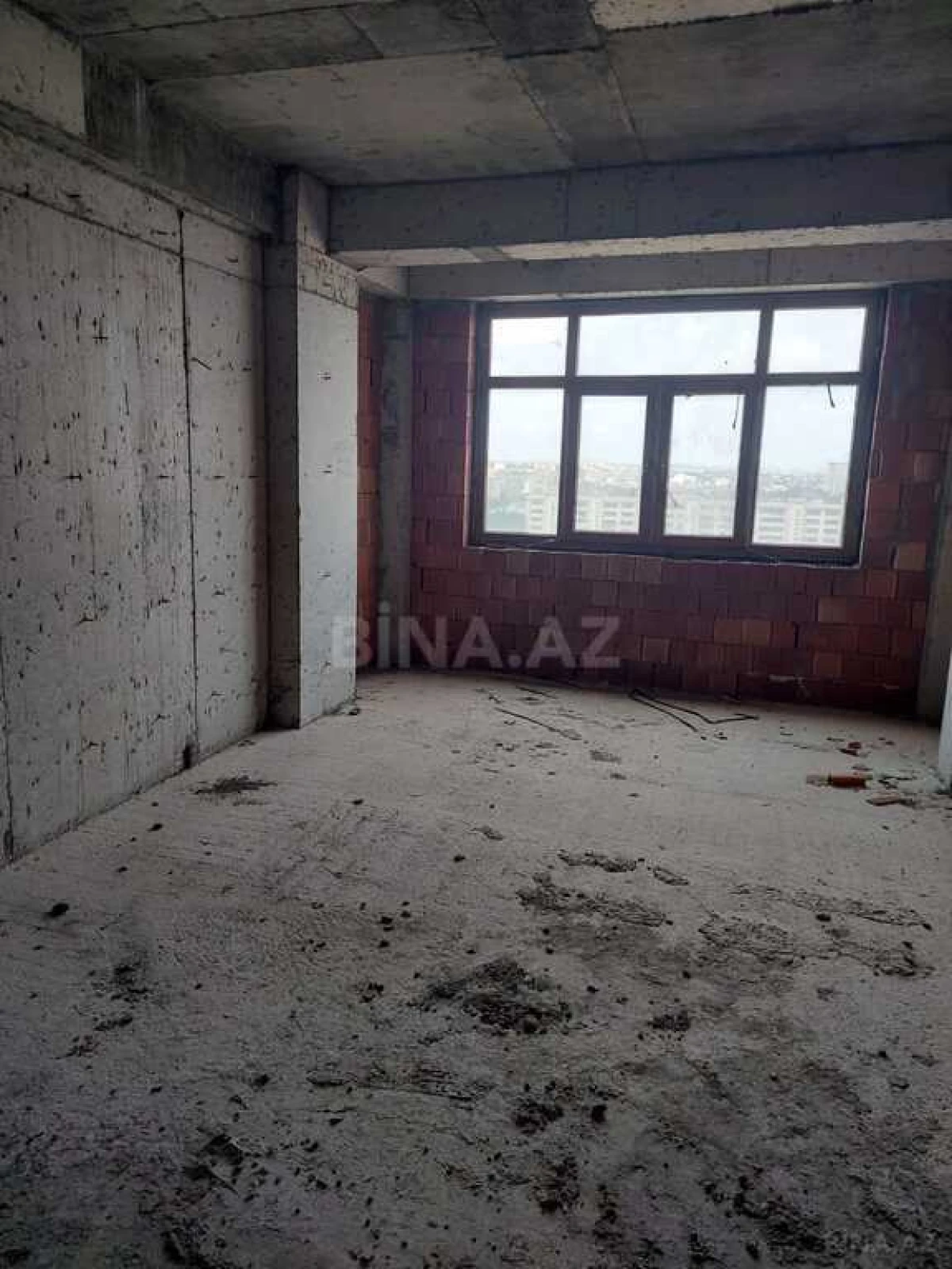 Satılır 2 otaqlı mənzil 102.5 m²
