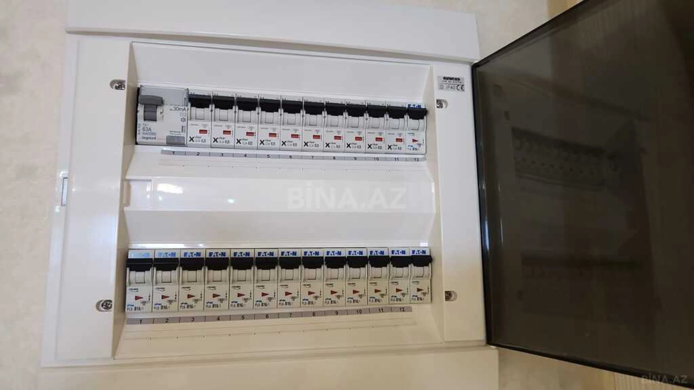 Satılır 3 otaqlı mənzil 125.5 m²