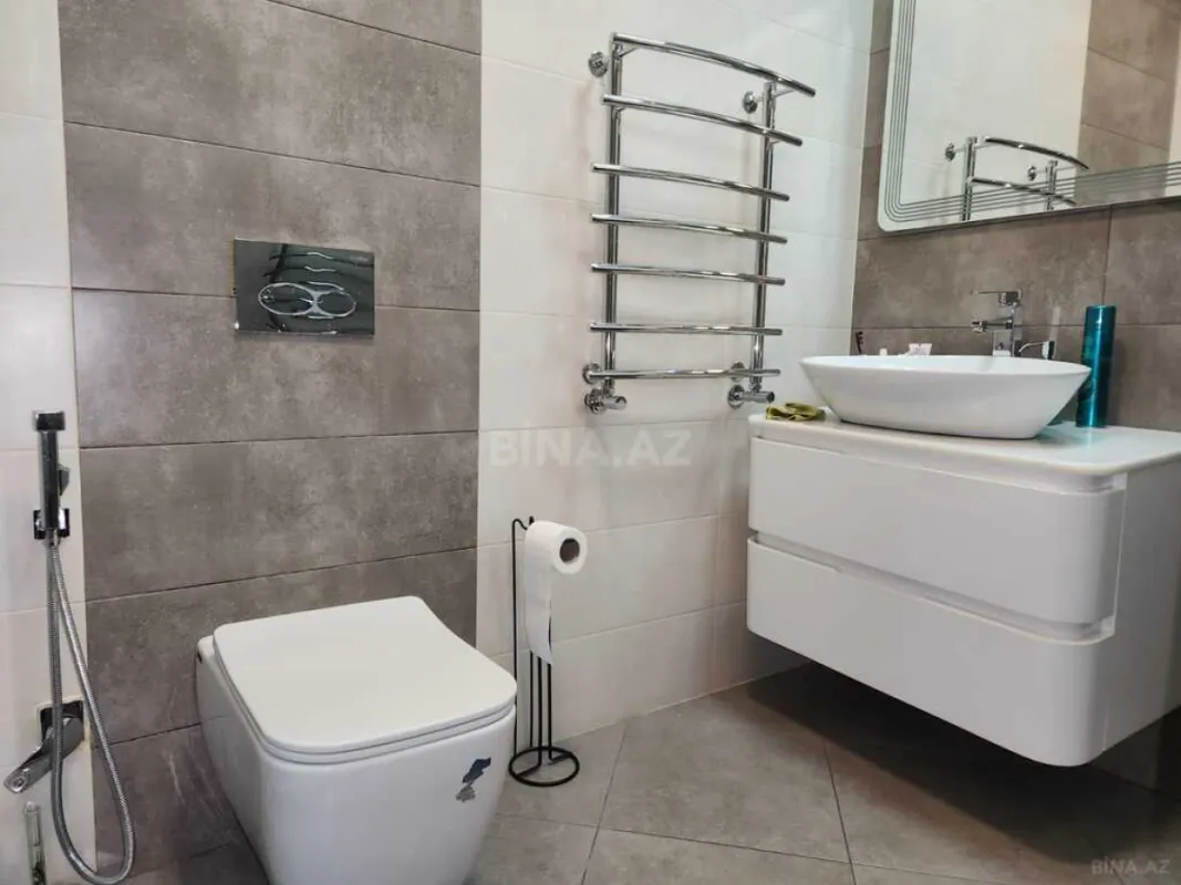 Satılır 3 otaqlı mənzil 125.5 m²