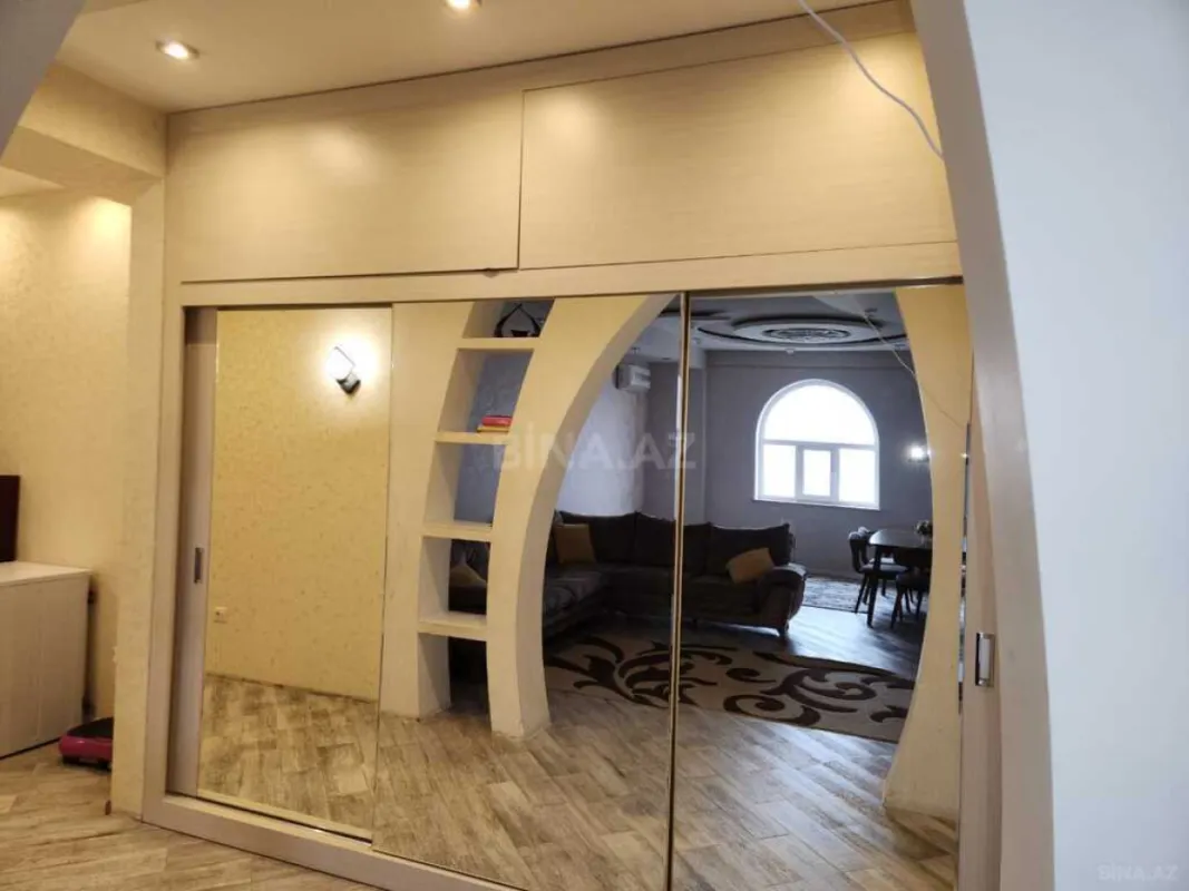 Satılır 3 otaqlı mənzil 125.5 m²