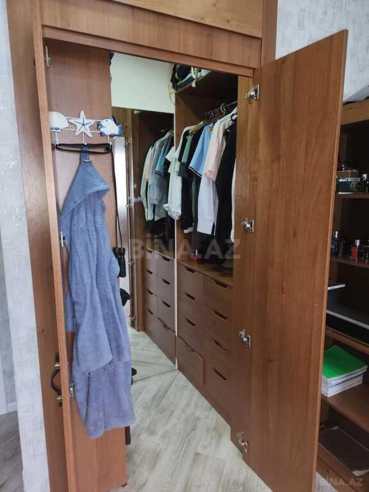 Satılır 3 otaqlı mənzil 125.5 m²