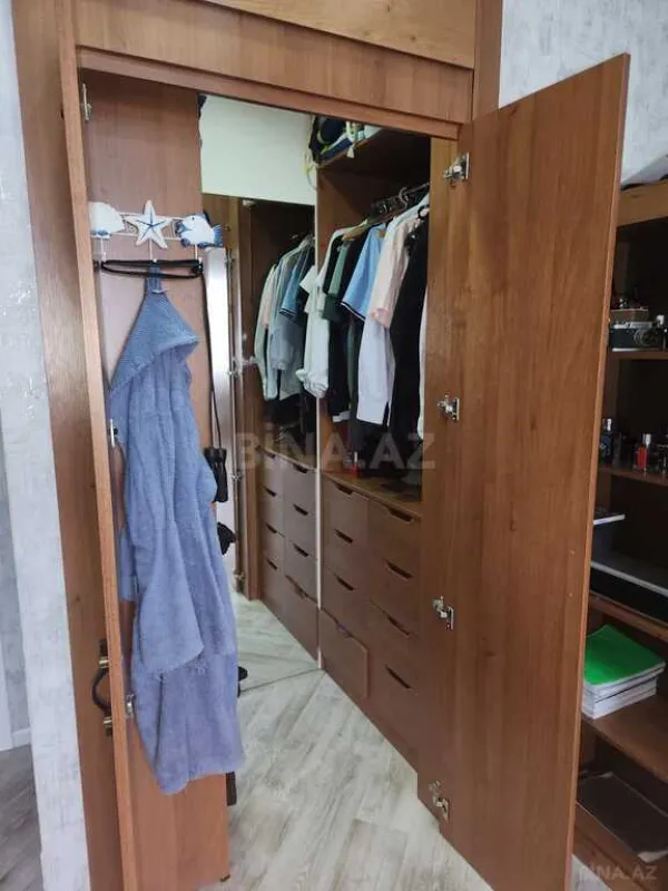 Satılır 3 otaqlı mənzil 125.5 m²