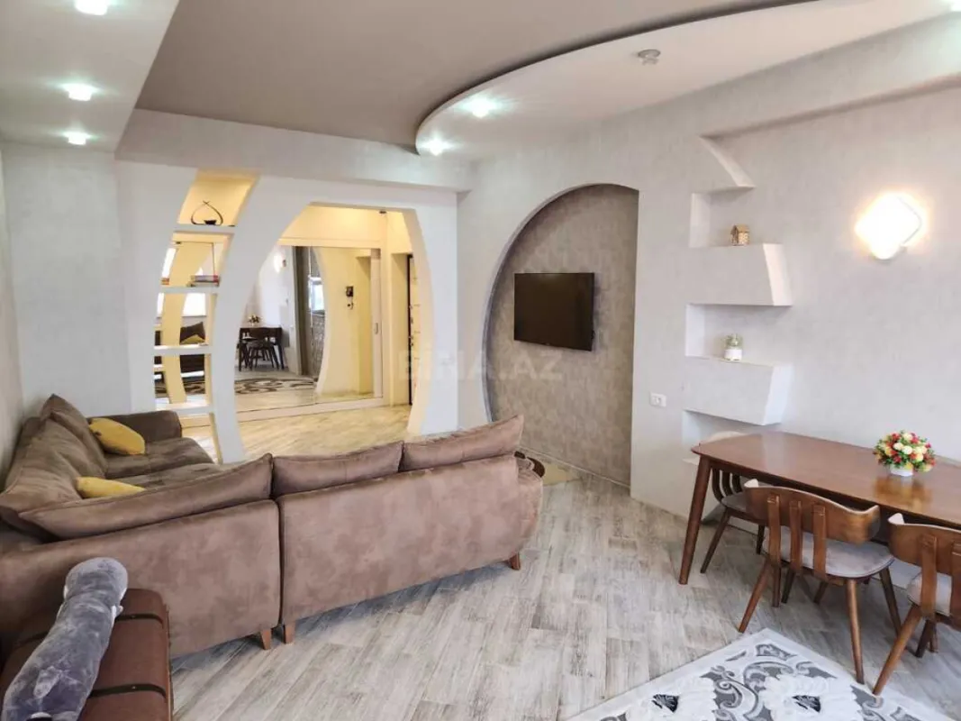 Satılır 3 otaqlı mənzil 125.5 m²