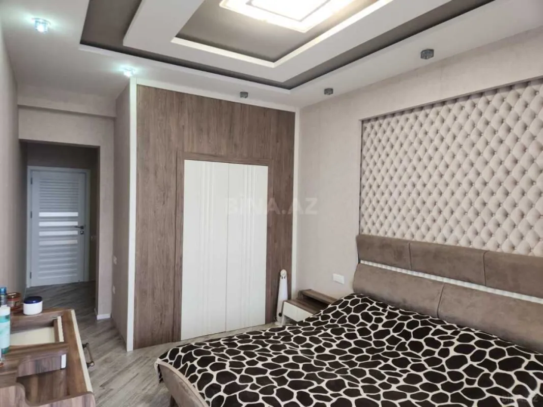 Satılır 3 otaqlı mənzil 125.5 m²