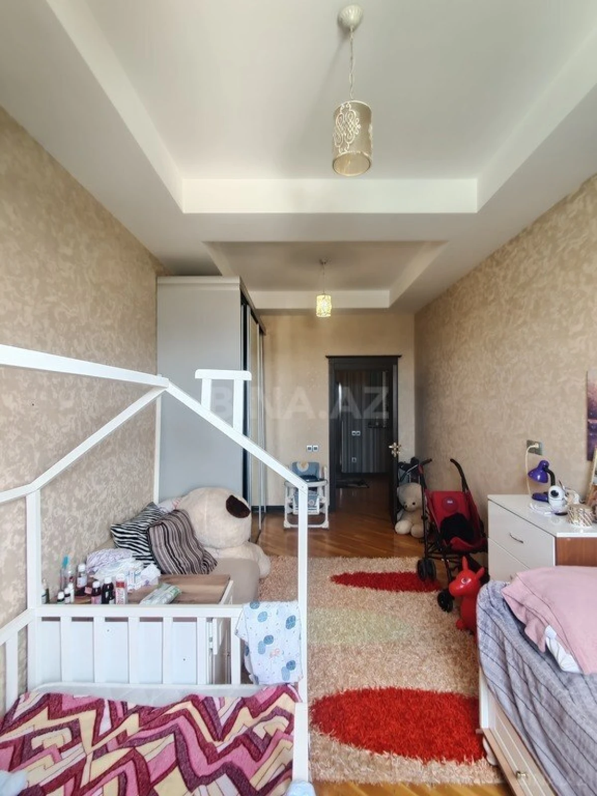 Satılır 3 otaqlı mənzil 140 m²