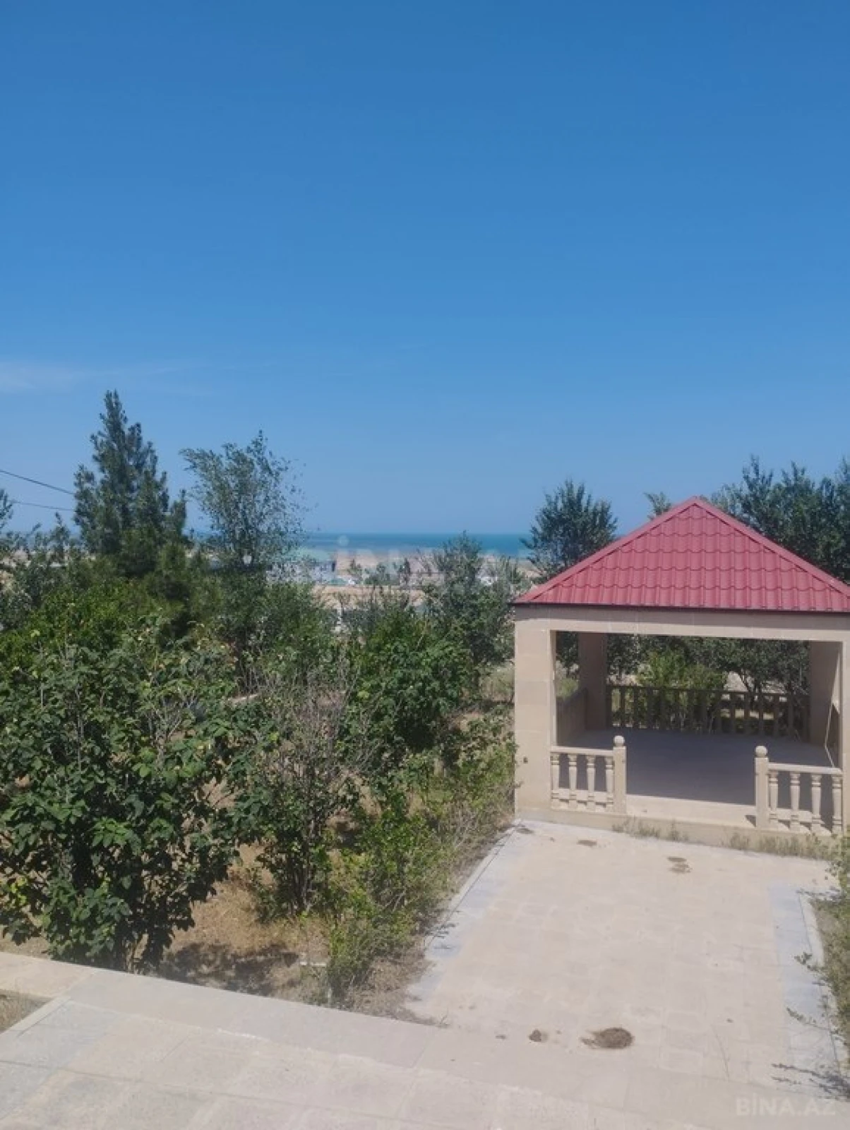 Satılır 6 otaqlı həyət evi 250 m²