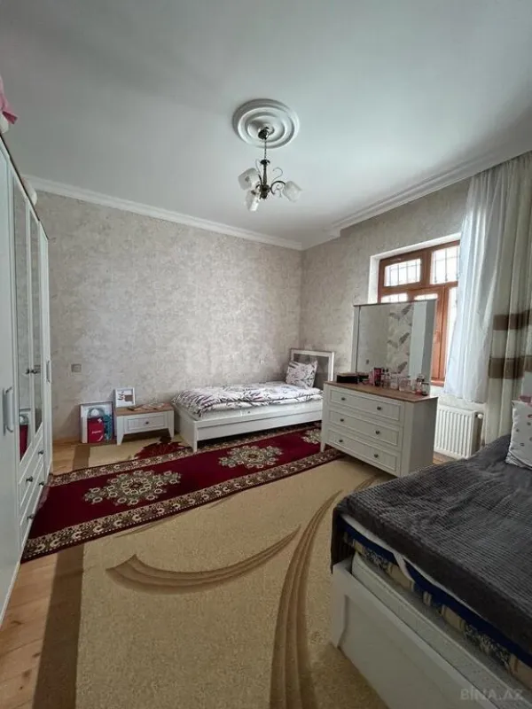 Satılır 4 otaqlı həyət evi 150 m²