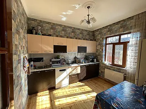 Satılır 4 otaqlı həyət evi 150 m²