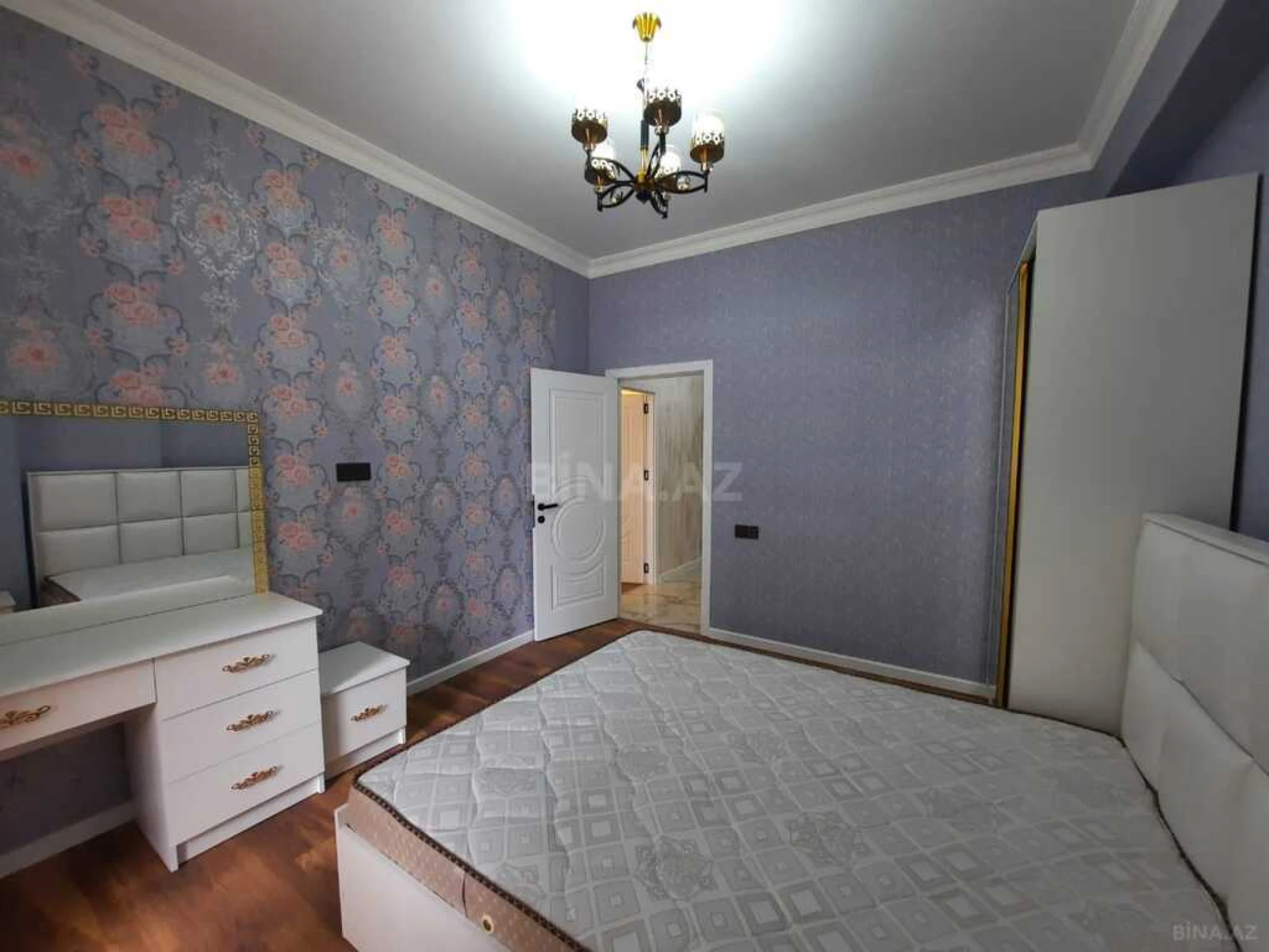 Kirayə verilir 2 otaqlı mənzil 65 m²