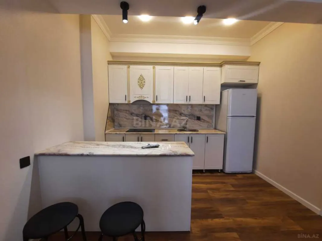 Kirayə verilir 2 otaqlı mənzil 65 m²
