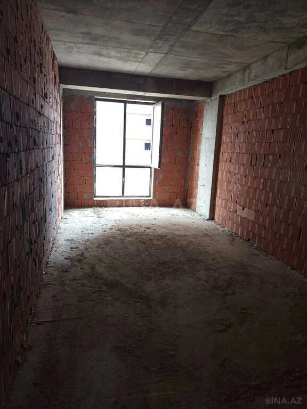 Satılır 2 otaqlı mənzil 90.5 m²