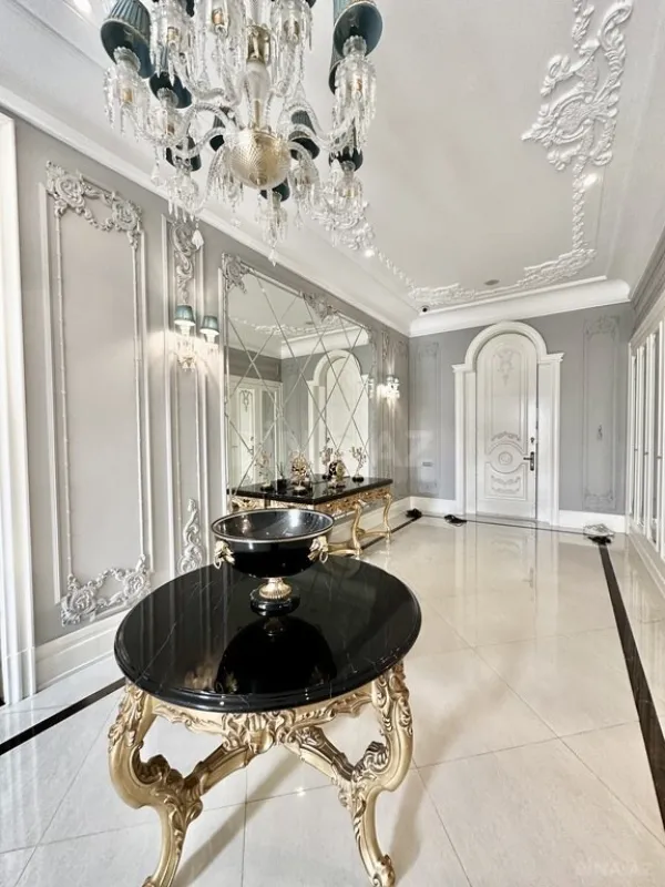 Satılır 7 otaqlı həyət evi 980 m²