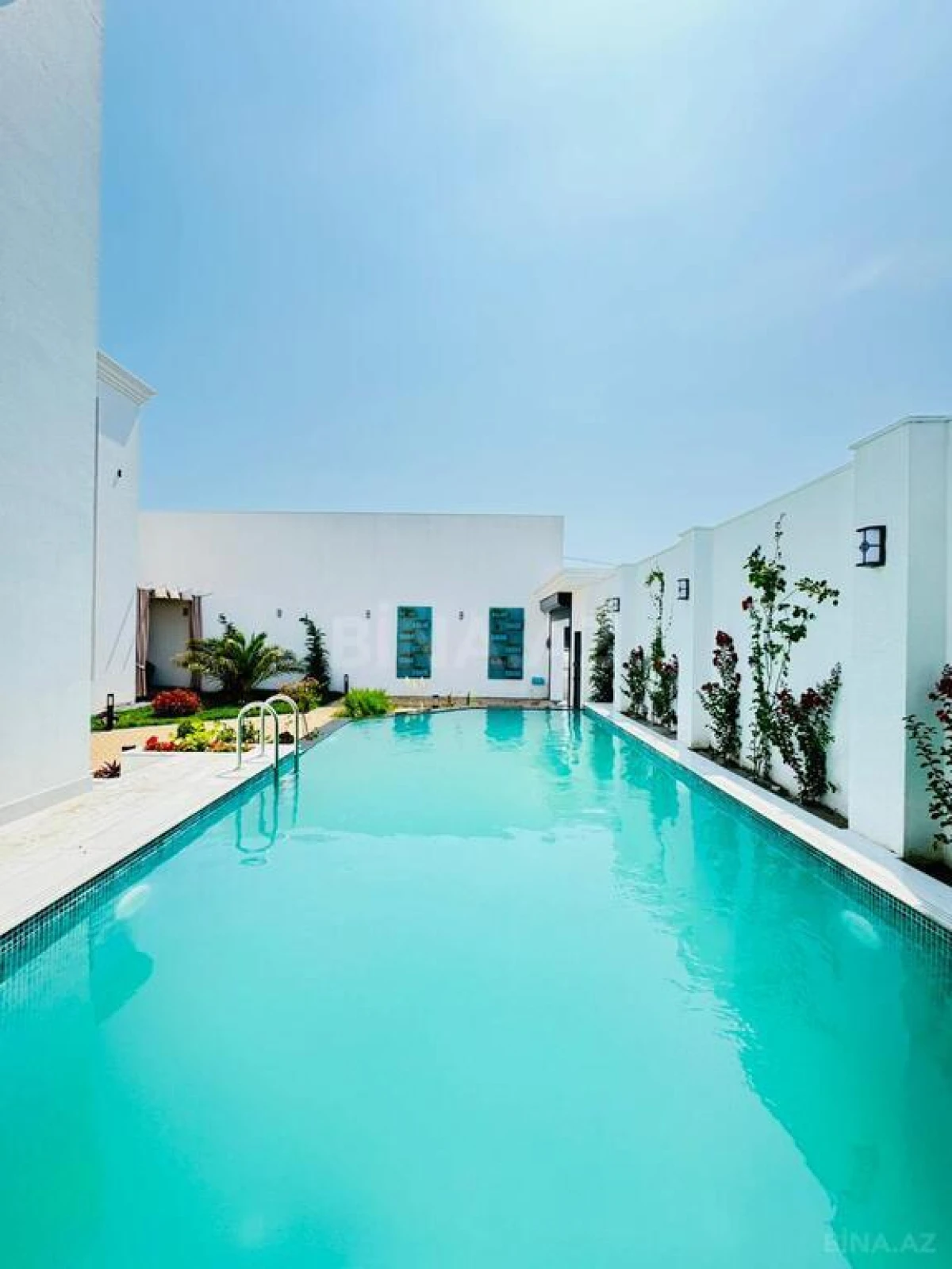 Satılır 6 otaqlı həyət evi 450 m²