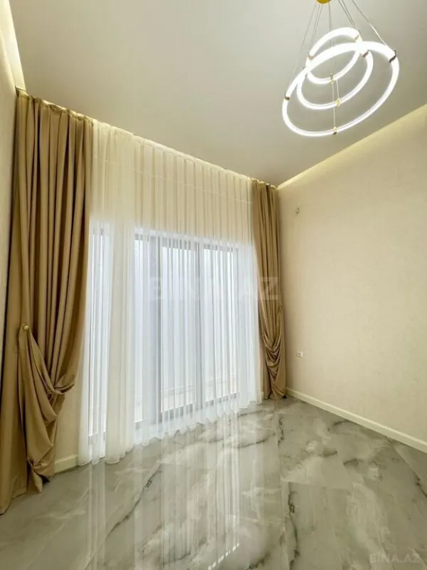Satılır 6 otaqlı həyət evi 450 m²